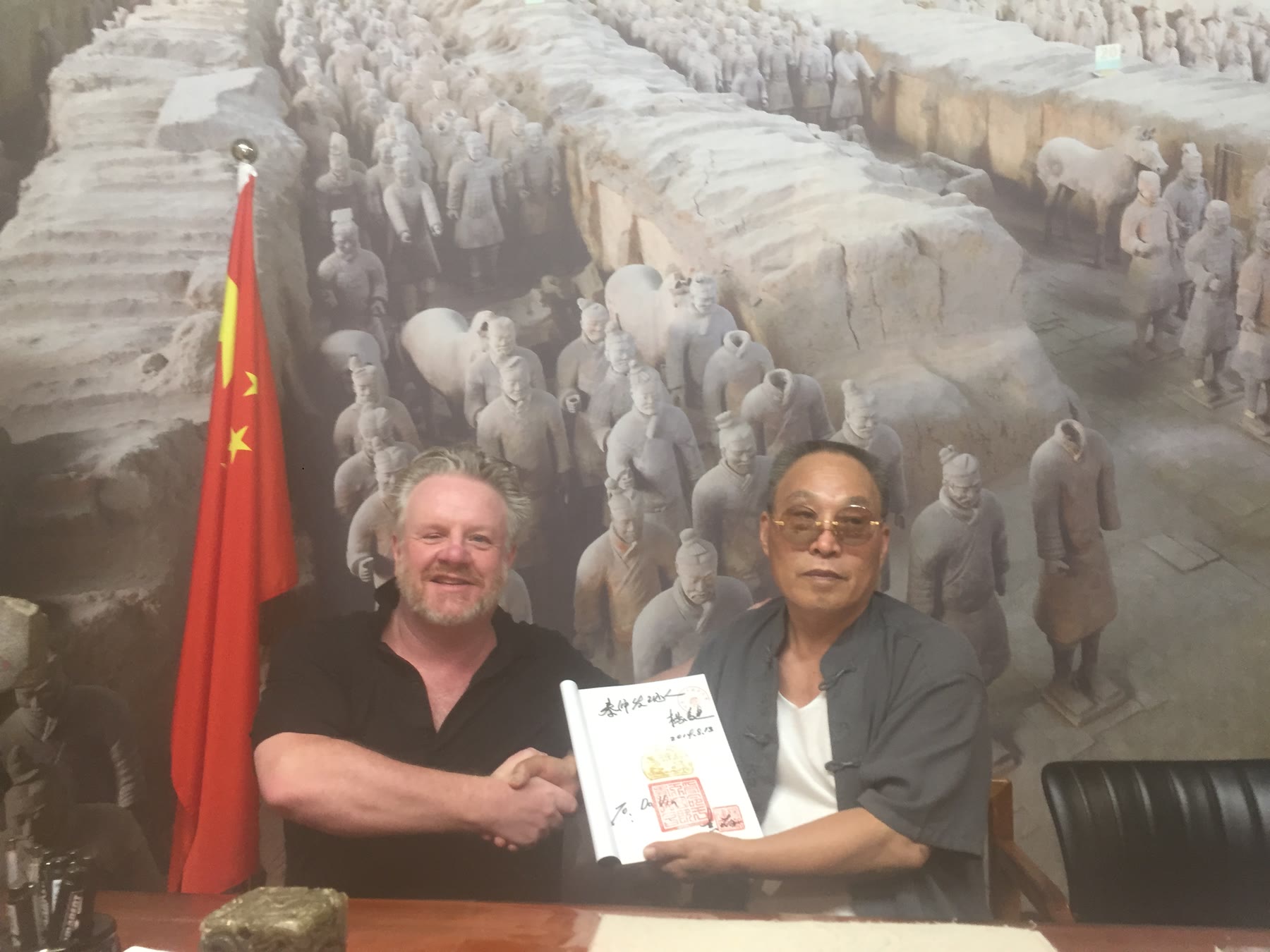 Iain Davie meeting the man who found the Terracotta Army
